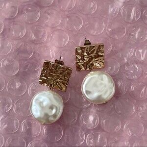 Vintage Earrings Pearl Style Golden Square Shape NWOT